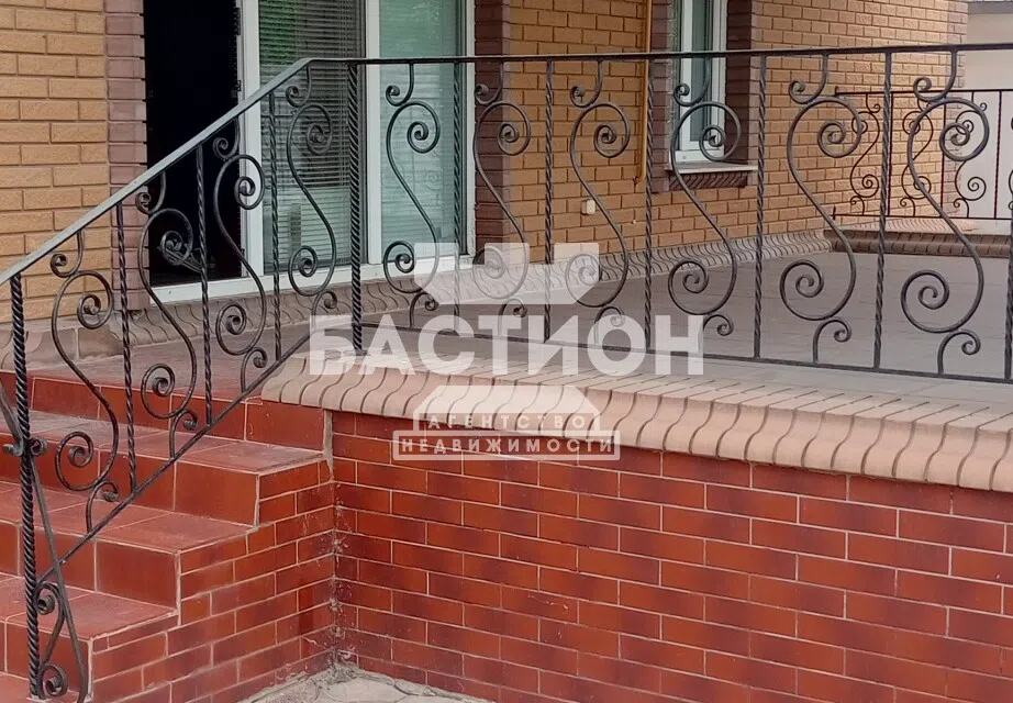 Продаётся 2-этажный дом, 235.5 м²