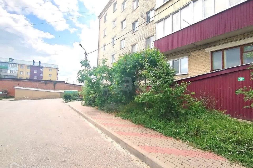 Продаётся 3-комнатная квартира, 56.9 м²