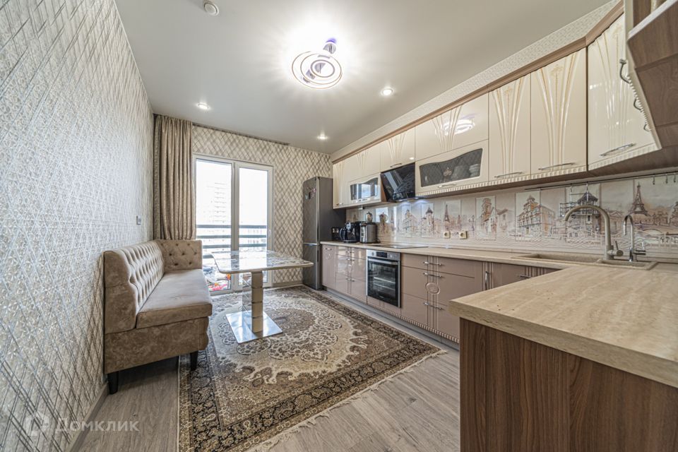 Продаётся 3-комнатная квартира, 87 м²