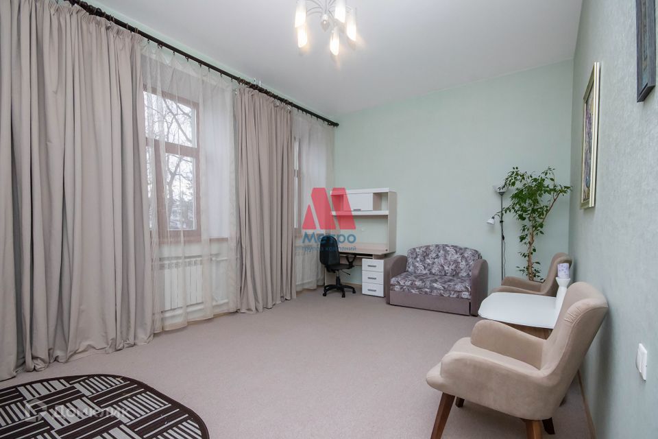 Продаётся 3-комнатная квартира, 72.7 м²