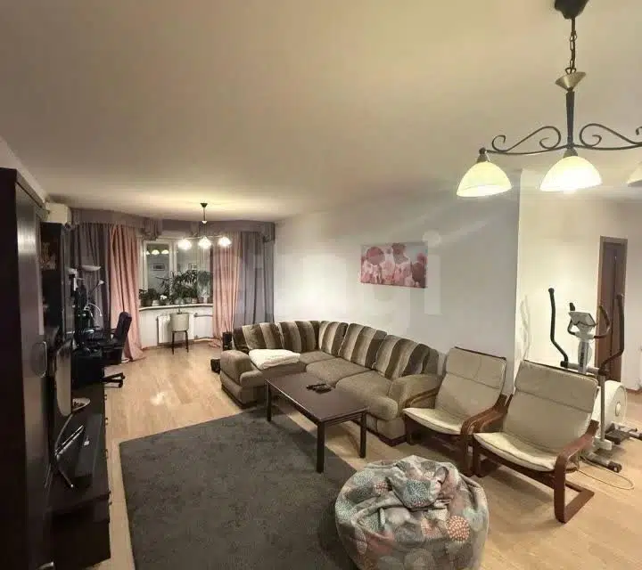 Продаётся 3-комнатная квартира, 95 м²