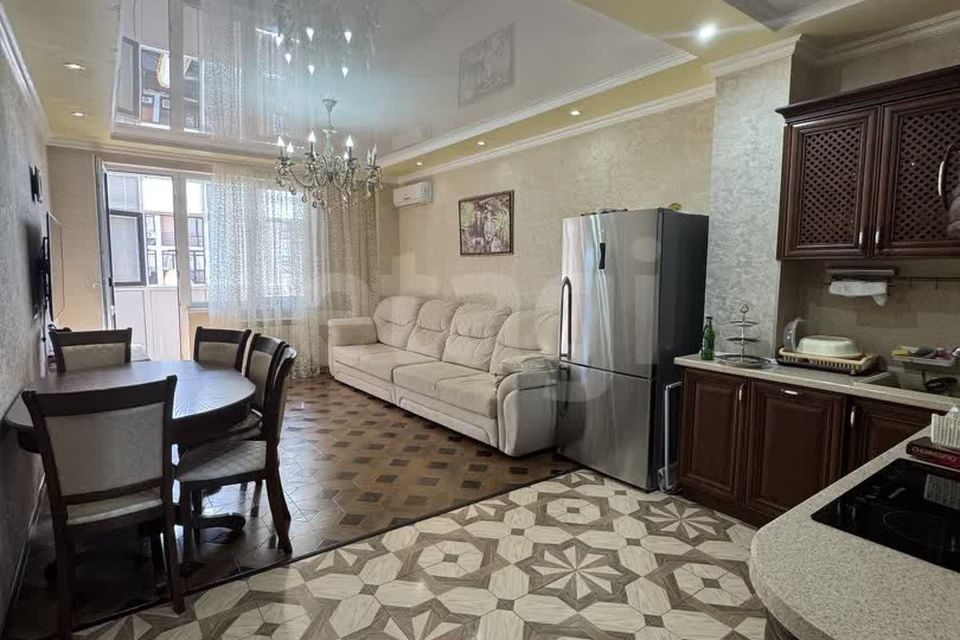 Продаётся 3-комнатная квартира, 104.8 м²