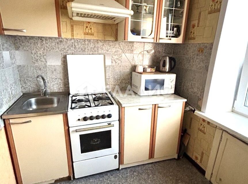 Продаётся 3-комнатная квартира, 57.8 м²