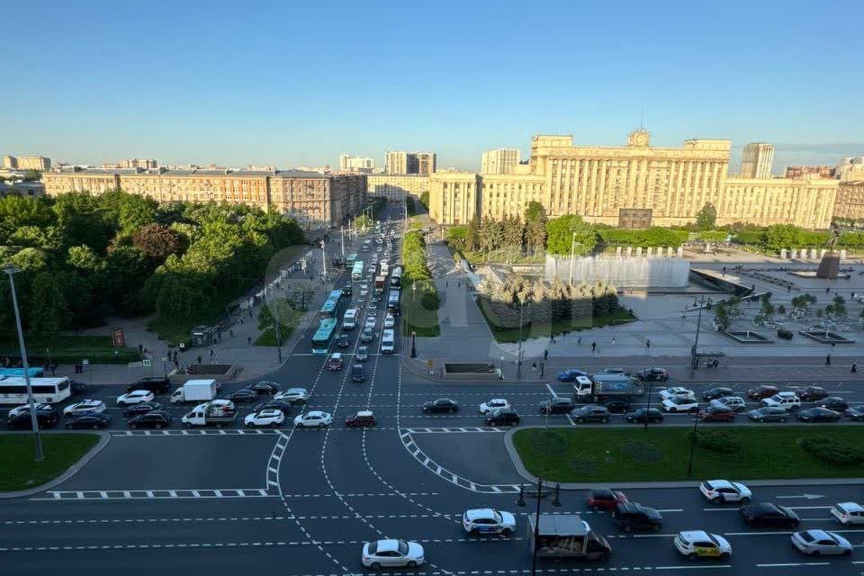 Продаётся 2-комнатная квартира, 73.2 м²