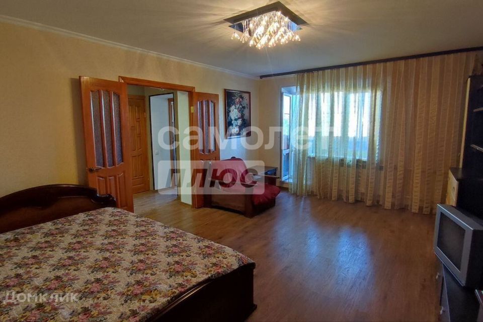 Продаётся 1-комнатная квартира, 42.8 м²