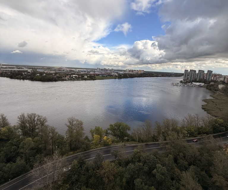 Продаётся 1-комнатная квартира, 51 м²