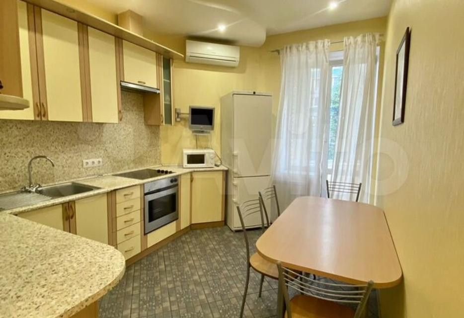 Сдаётся 1-комнатная квартира, 46.3 м²