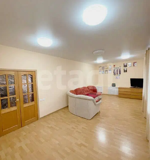 Продаётся 2-этажный дом, 280 м²