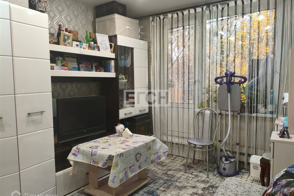 Продаётся комната в 3-комн. квартире, 15 м²