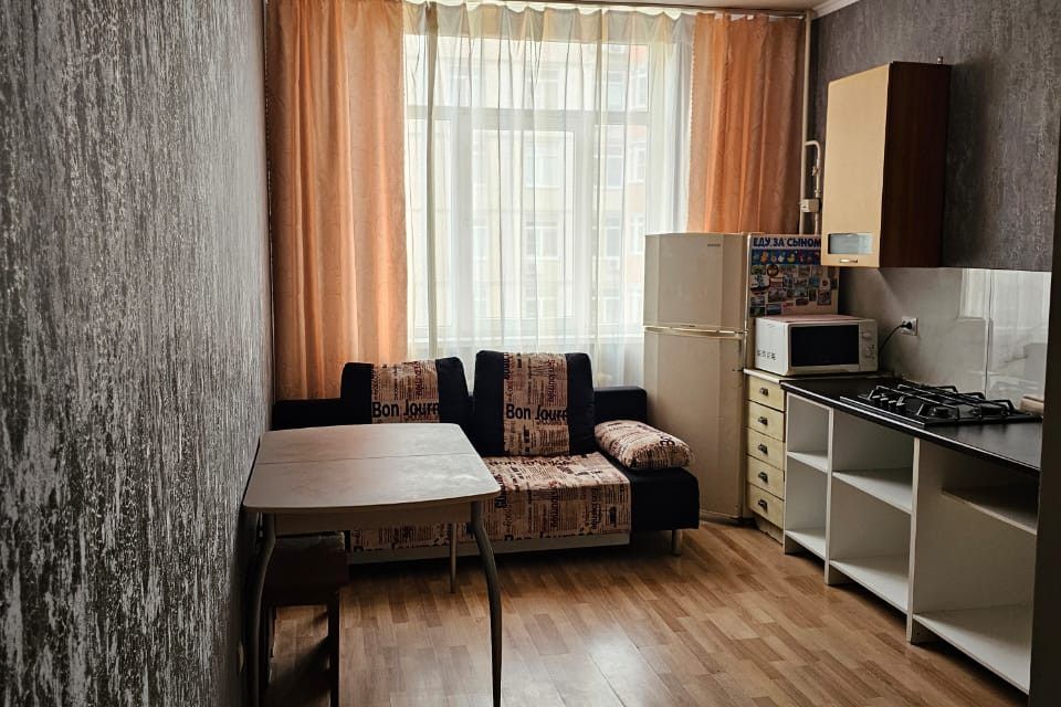 Сдаётся 2-комнатная квартира, 56 м²