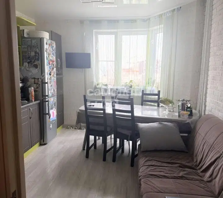Продаётся 4-комнатная квартира, 79 м²