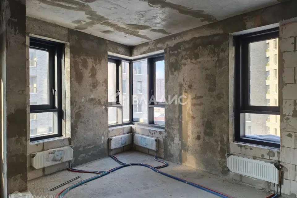 Продаётся 4-комнатная квартира, 126.8 м²