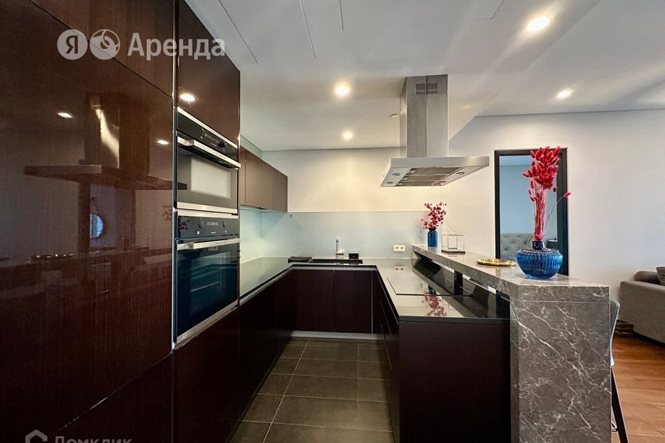 Сдаётся 1-комнатная квартира, 91 м²