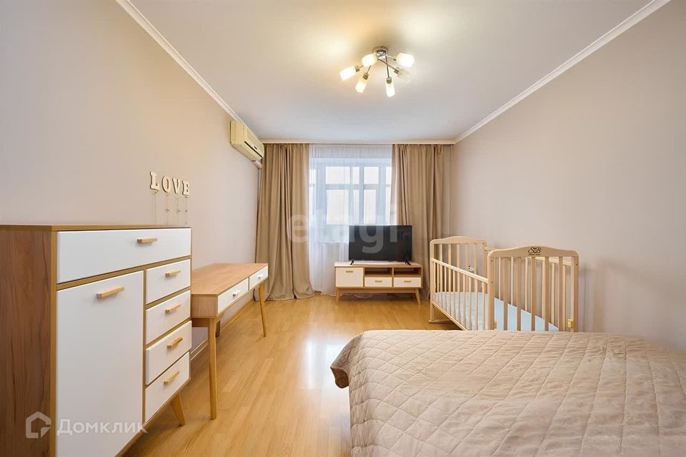 Продаётся 1-комнатная квартира, 37.8 м²