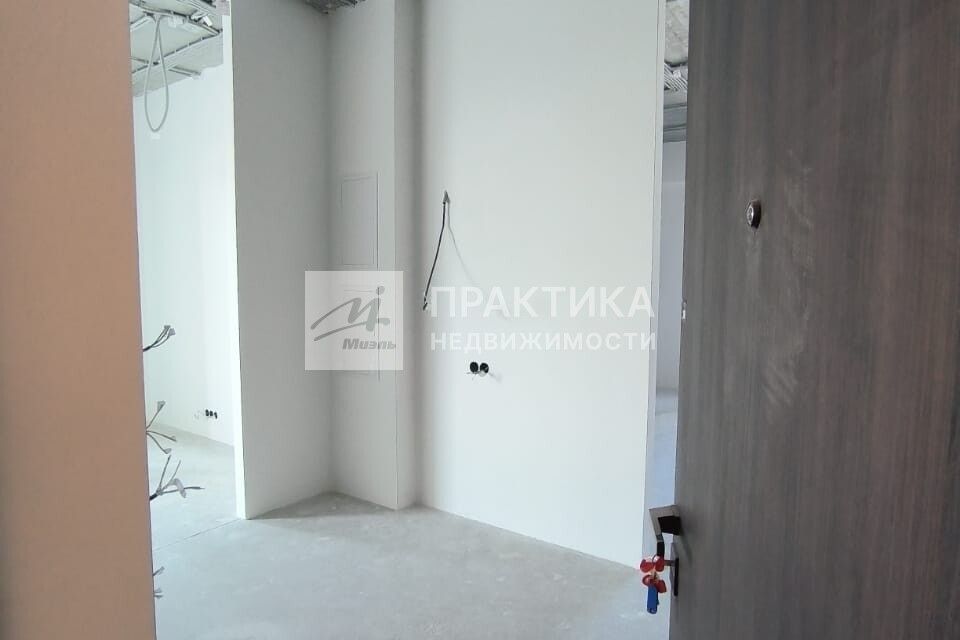 Продаётся 2-комнатная квартира, 81.9 м²