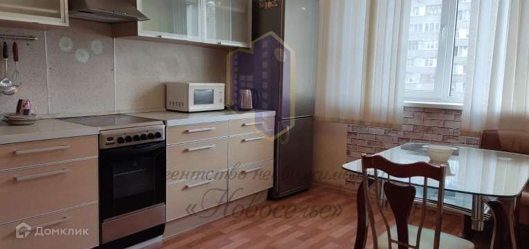 Сдаётся 2-комнатная квартира, 67 м²