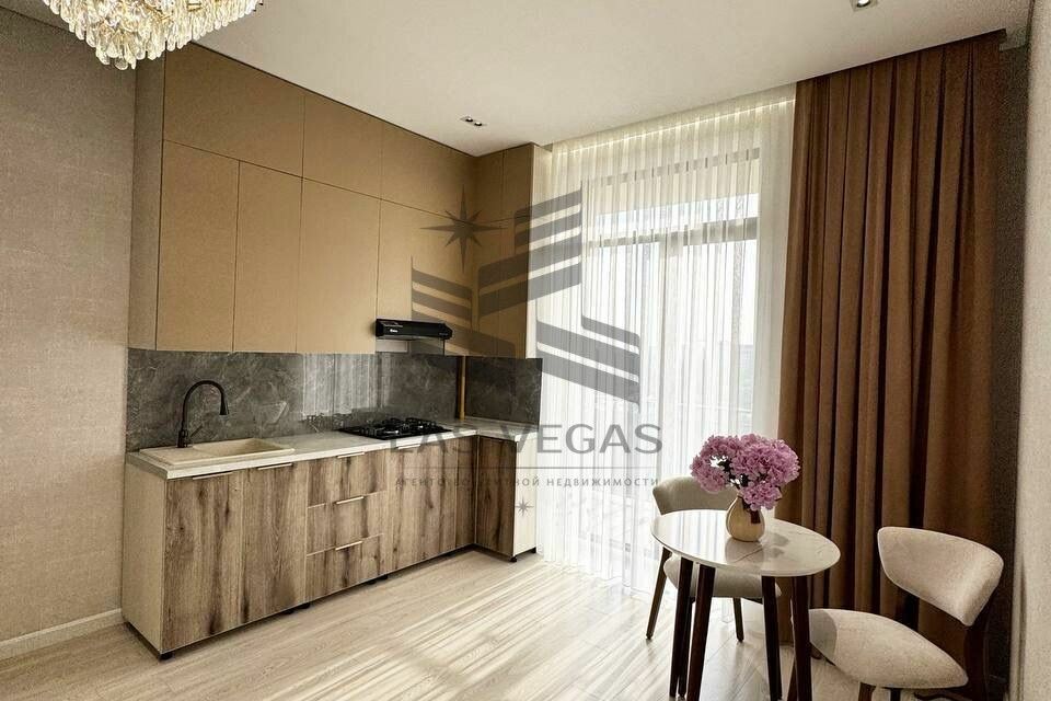 Сдаётся 2-комнатная квартира, 65 м²