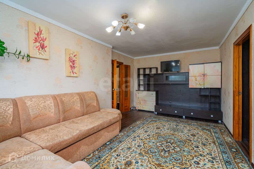 Продаётся 4-комнатная квартира, 62.2 м²