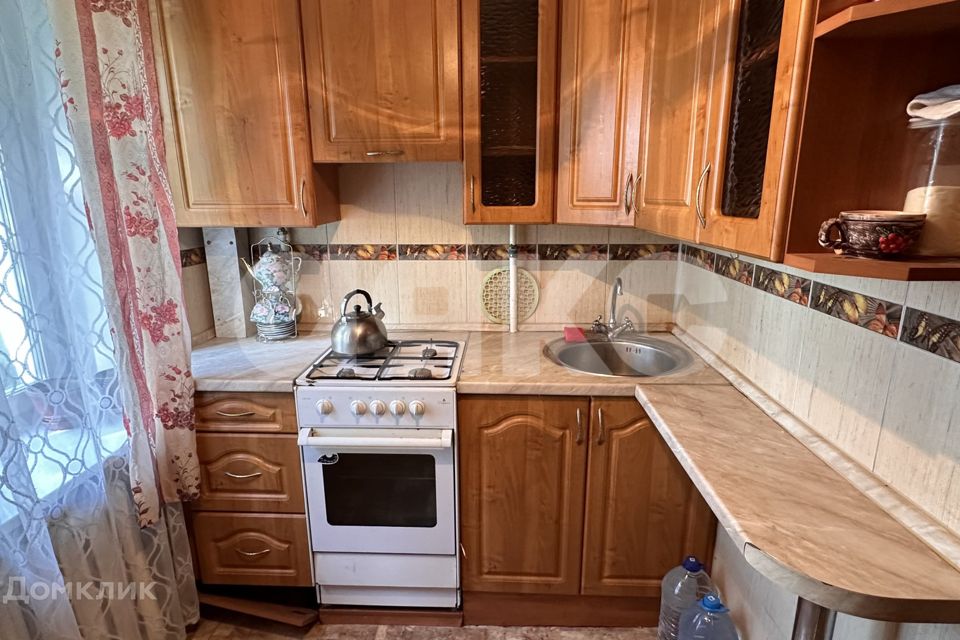 Продаётся 3-комнатная квартира, 50.6 м²