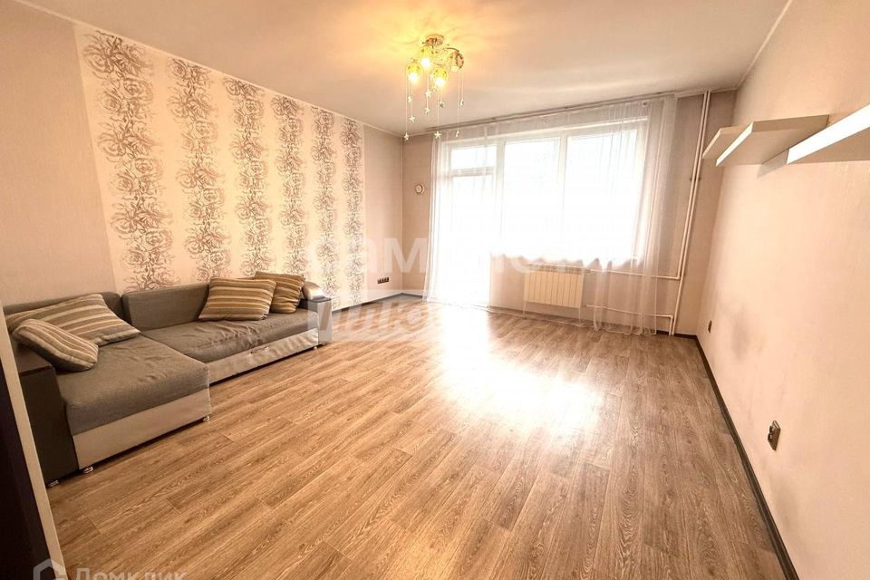 Продаётся 1-комнатная квартира, 43 м²