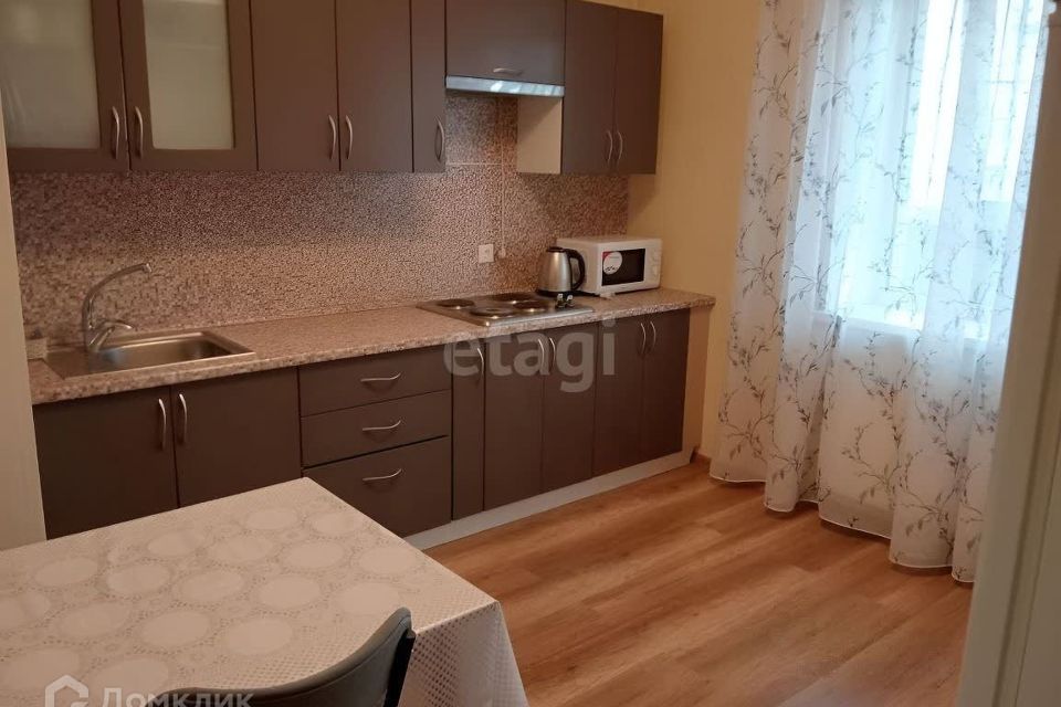 Сдаётся 2-комнатная квартира, 67.1 м²