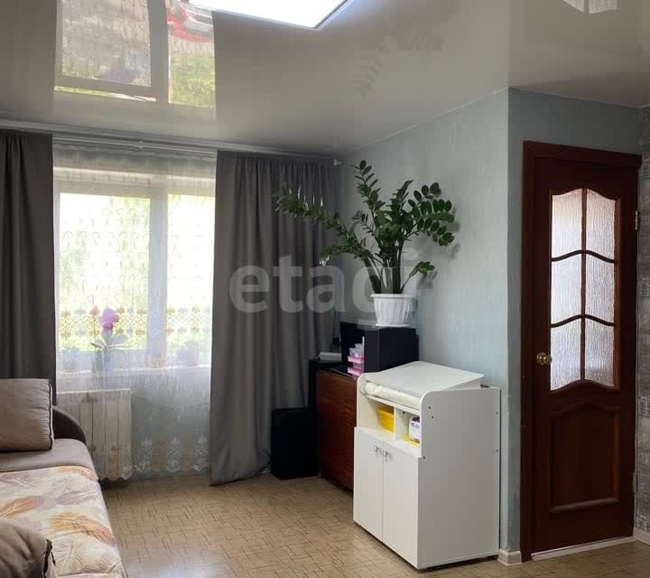 Продаётся 3-комнатная квартира, 56.5 м²