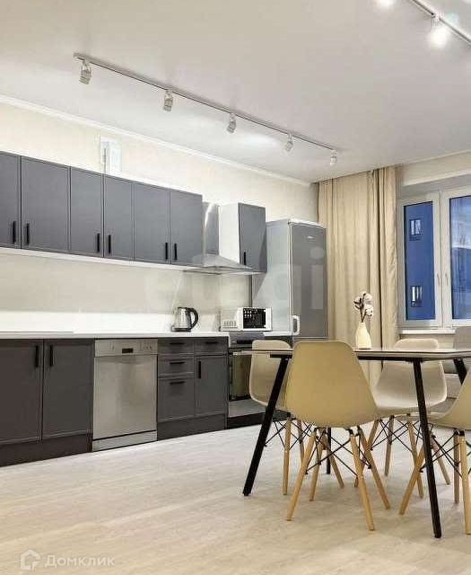 Сдаётся 2-комнатная квартира, 73 м²