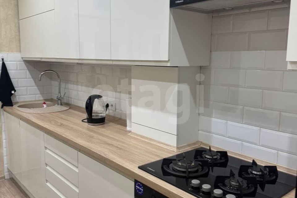Продаётся 1-комнатная квартира, 38.8 м²