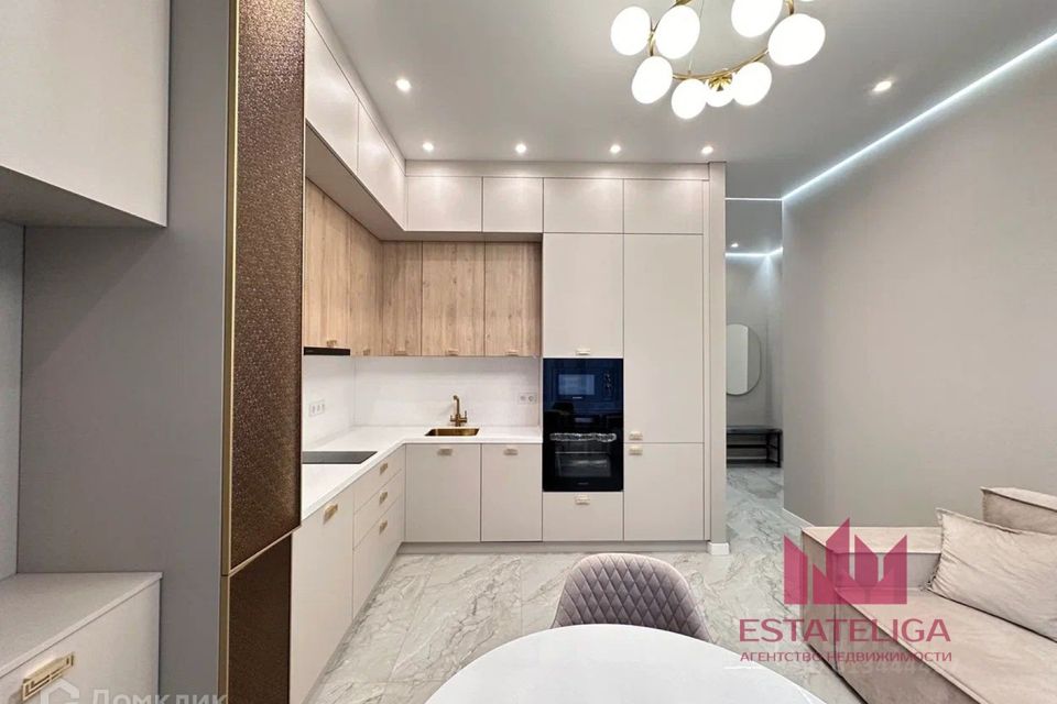 Продаётся 1-комнатная квартира, 43 м²