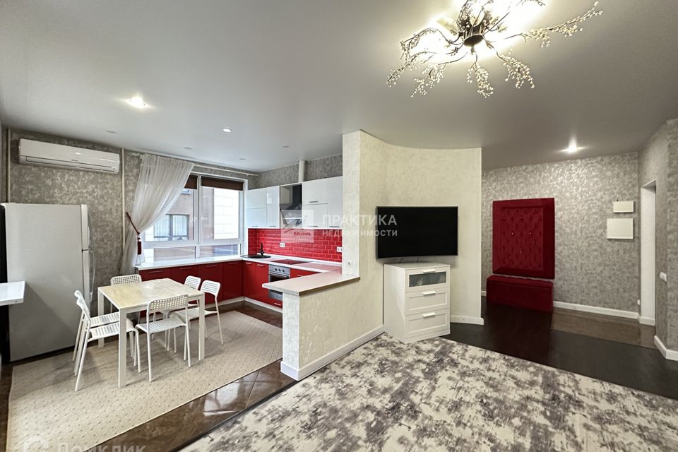 Продаётся 3-комнатная квартира, 82.2 м²