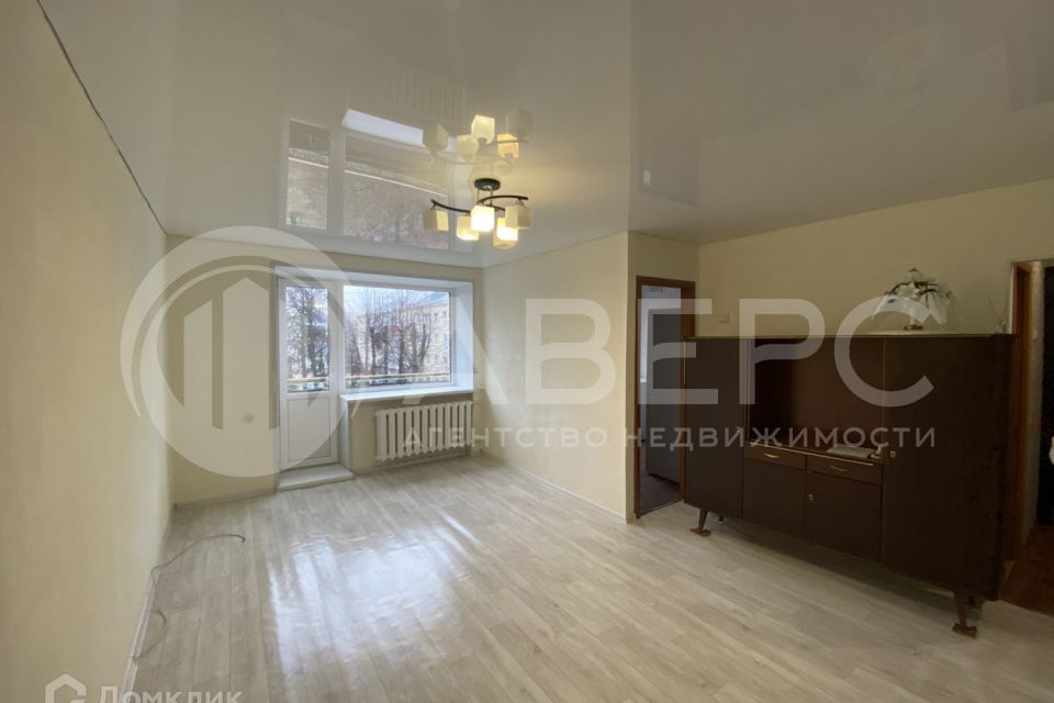 Продаётся 3-комнатная квартира, 51.8 м²