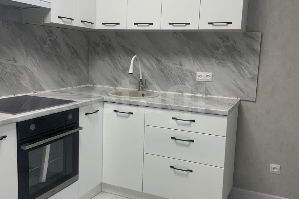 Продаётся 1-комнатная квартира, 38 м²