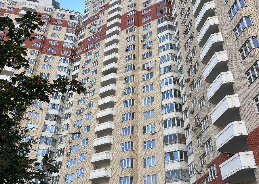 Продаётся 1-комнатная квартира, 52.5 м²