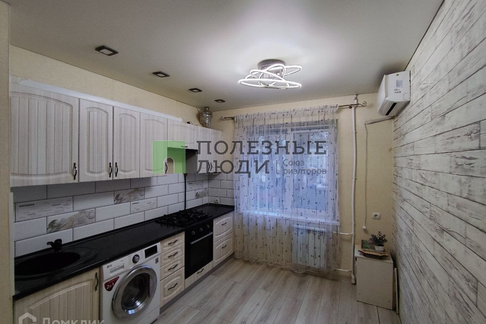 Продаётся 3-комнатная квартира, 61.7 м²
