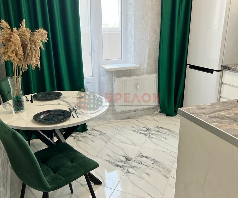 Продаётся 1-комнатная квартира, 38 м²
