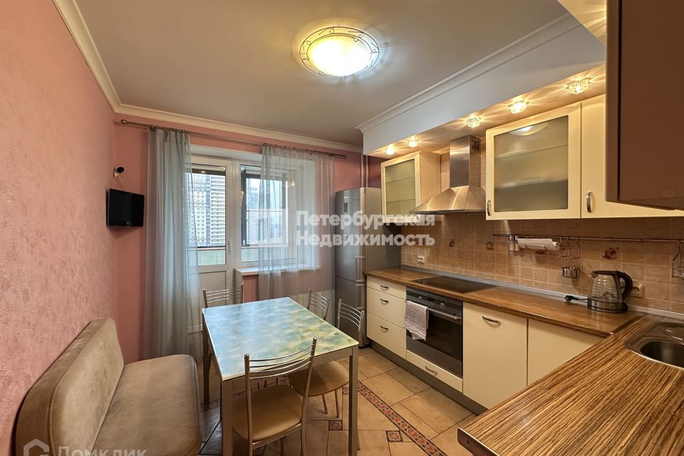 Продаётся 3-комнатная квартира, 69.8 м²