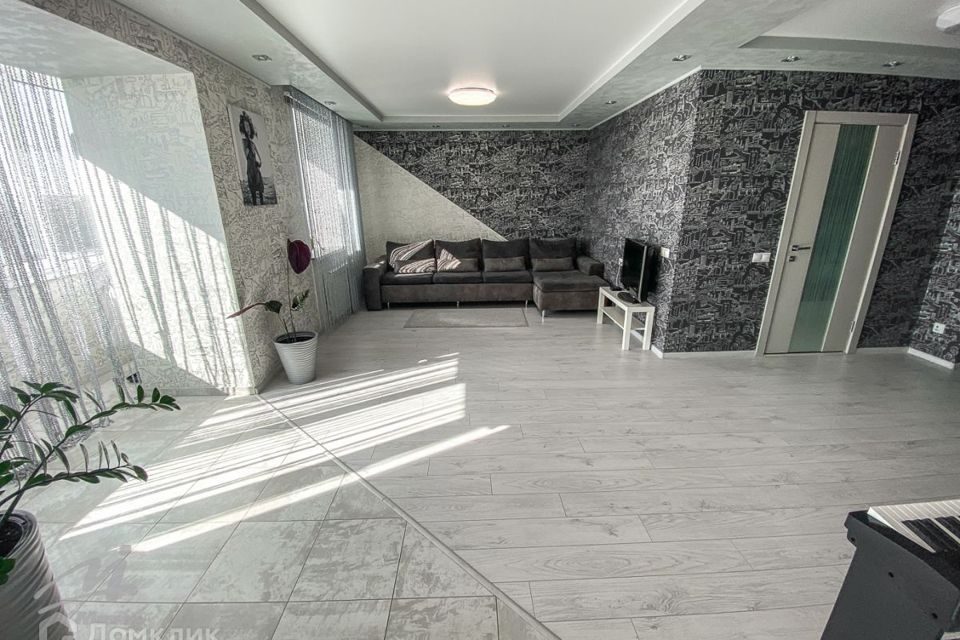 Продаётся 5-комнатная квартира, 123 м²