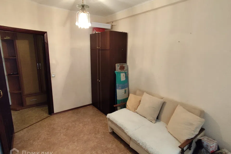 Продаётся 4-комнатная квартира, 56 м²