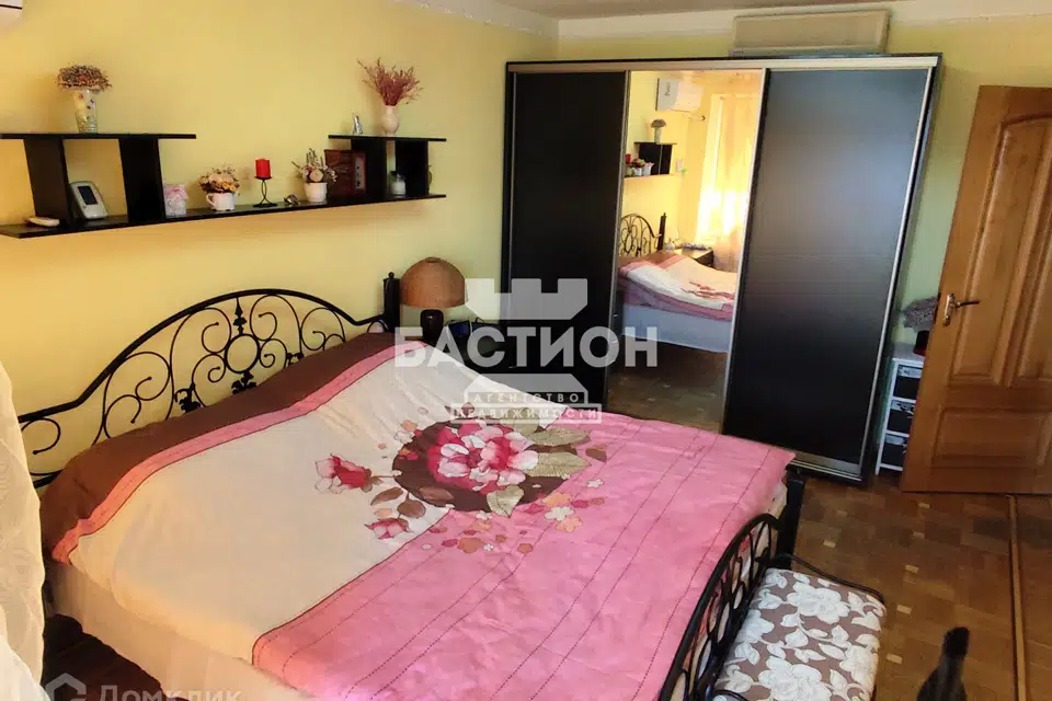 Продаётся 4-комнатная квартира, 99.4 м²