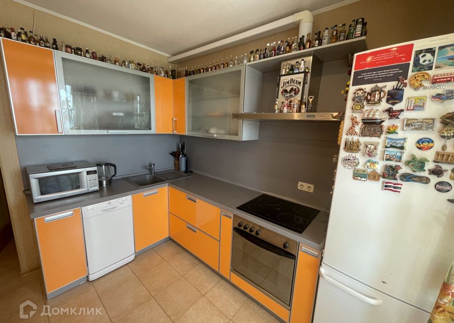 Продаётся 1-комнатная квартира, 42 м²