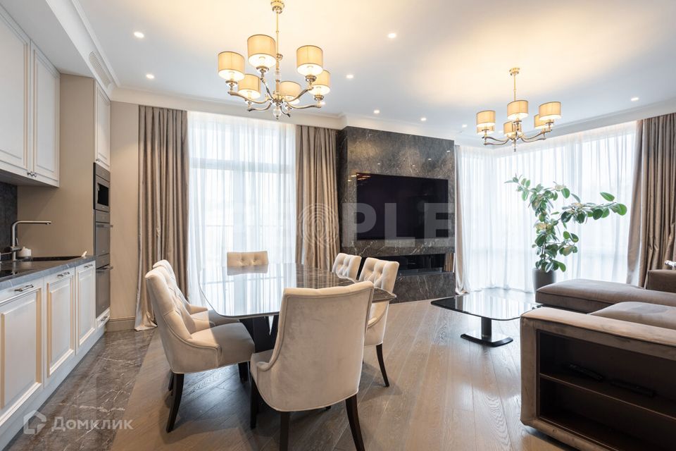 Продаётся 4-комнатная квартира, 122.4 м²