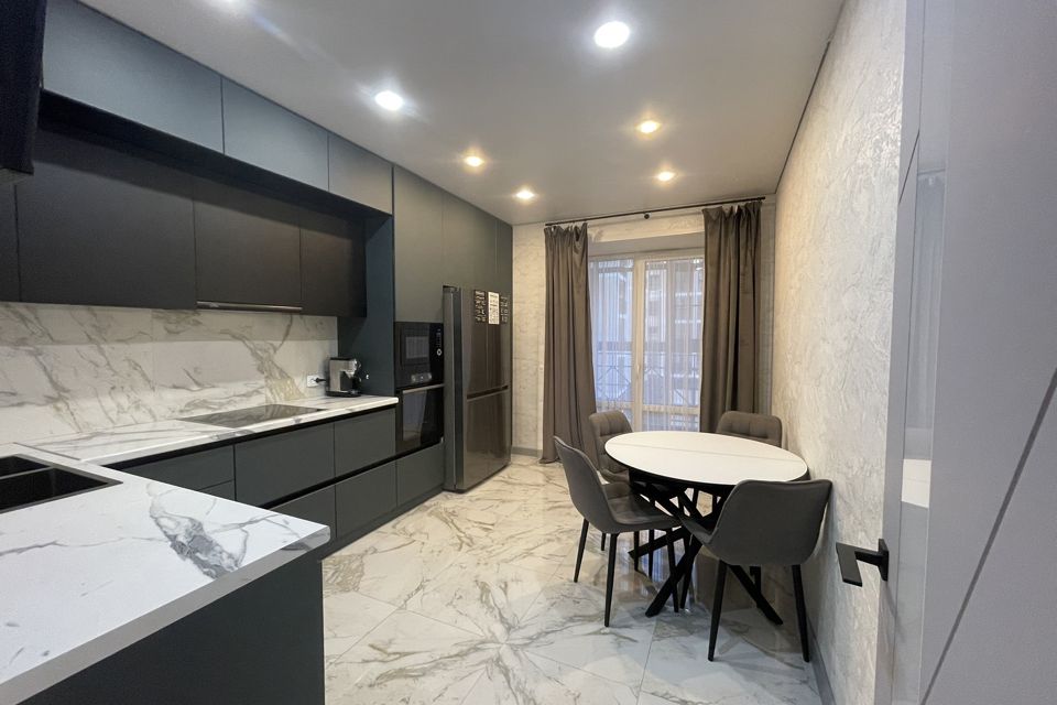 Продаётся 3-комнатная квартира, 92 м²