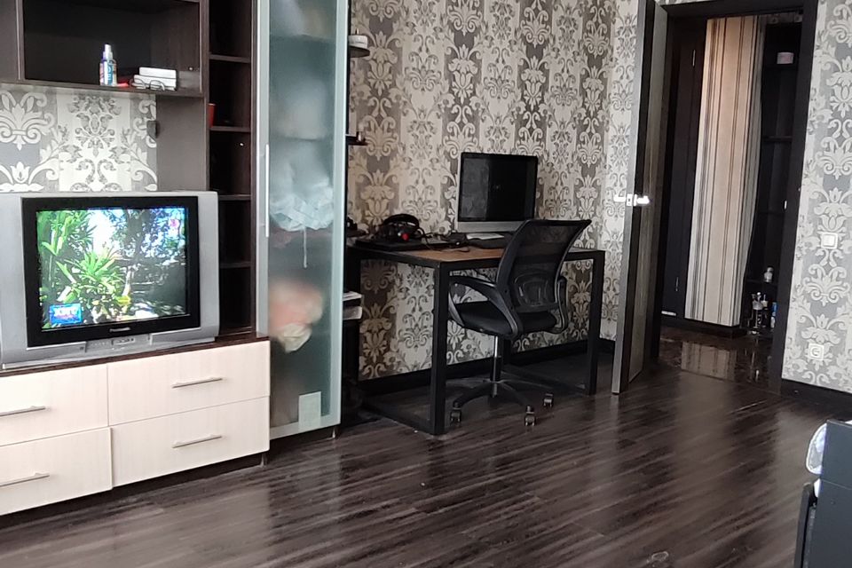 Продаётся 1-комнатная квартира, 42.2 м²