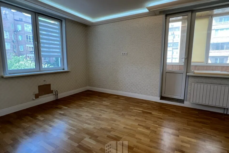 Продаётся 3-комнатная квартира, 126 м²