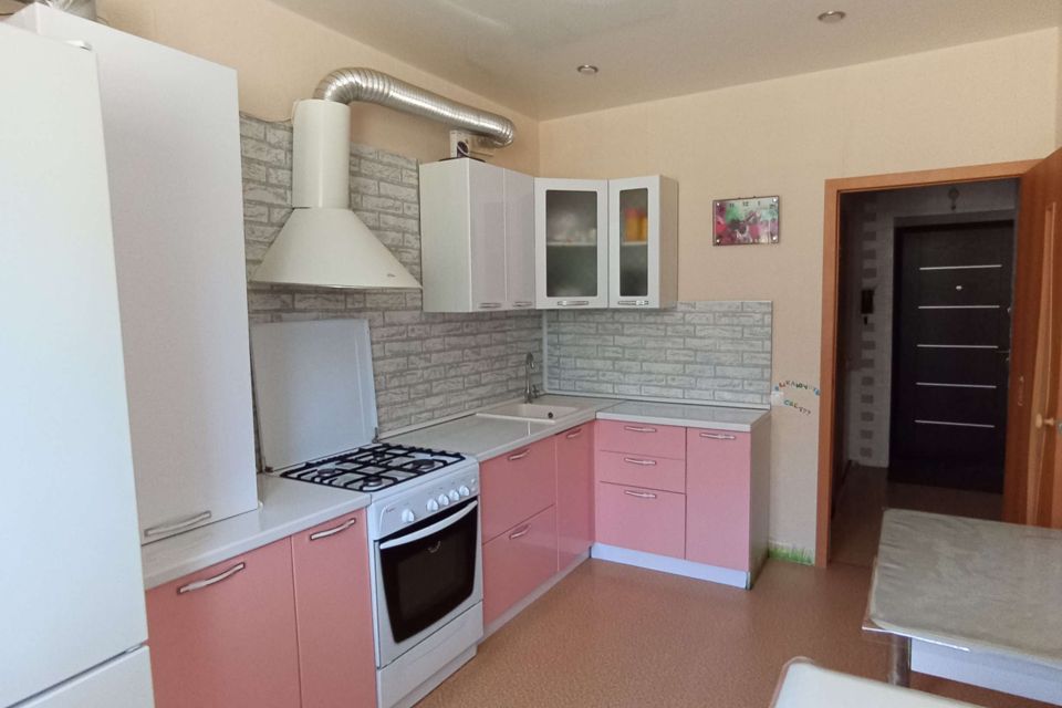 Продаётся 1-комнатная квартира, 37.4 м²