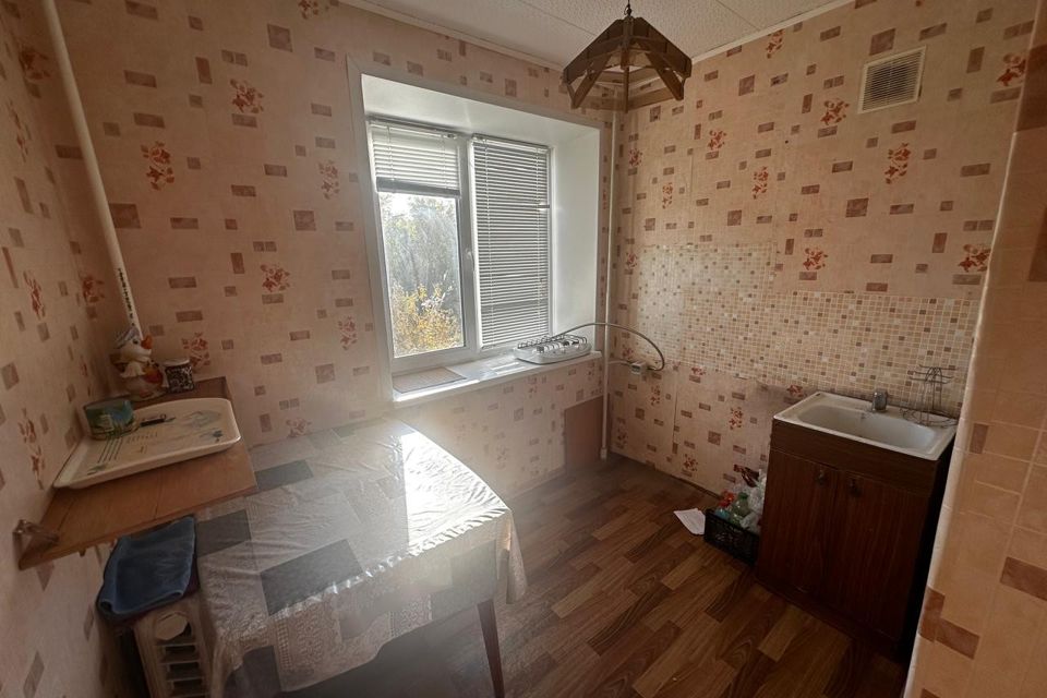 Продаётся 4-комнатная квартира, 65 м²