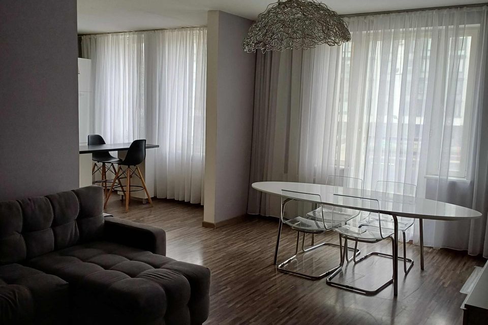 Продаётся 3-комнатная квартира, 97.9 м²