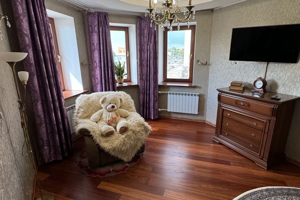 Продаётся 3-комнатная квартира, 96 м²
