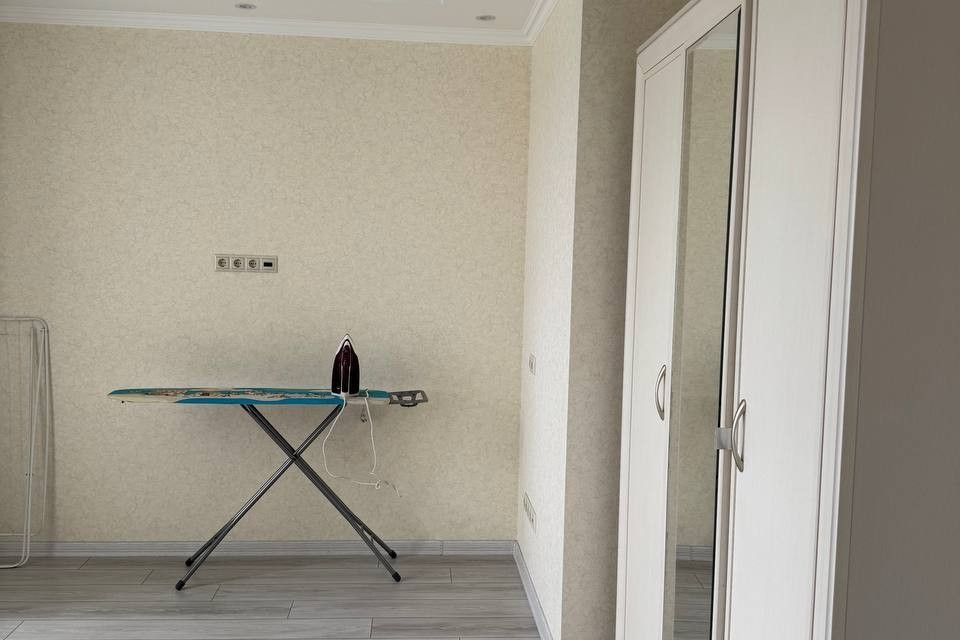 Сдаётся 2-комнатная квартира, 75 м²