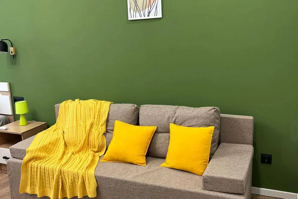 Продаётся 1-комнатная квартира, 41.9 м²